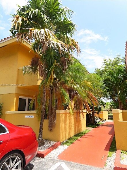 Building Photo - 13894 SW 65th Terrace