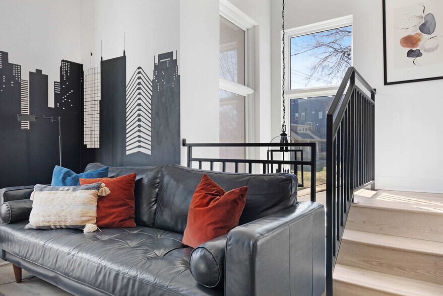 Building Photo - 913 Ramsey St