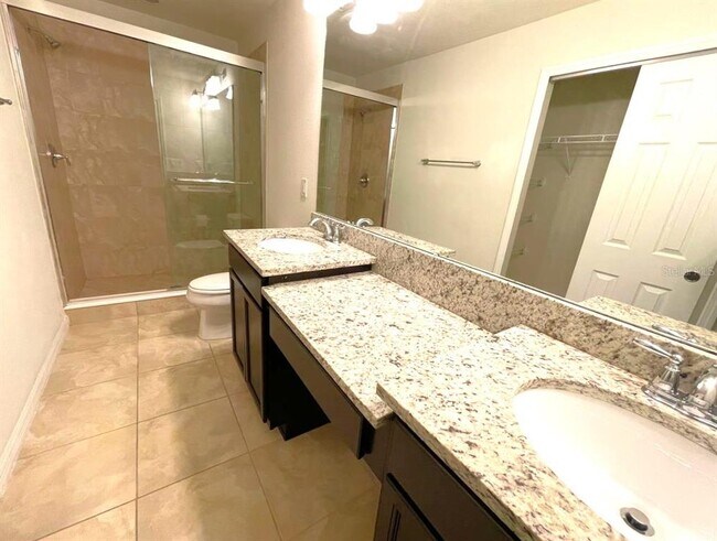 Building Photo - 9124 Hillcroft Dr