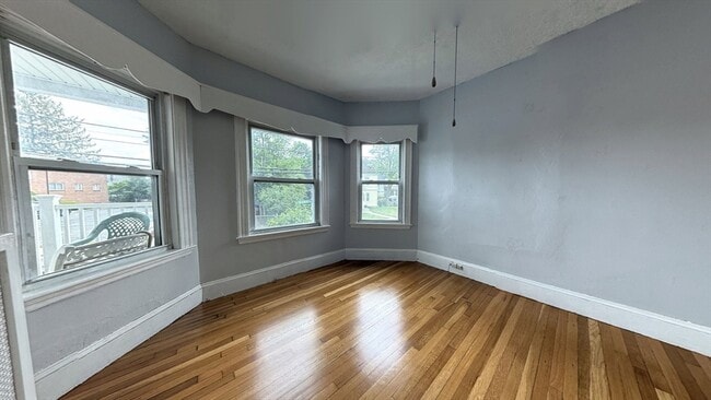 Building Photo - 106 Beaumont St