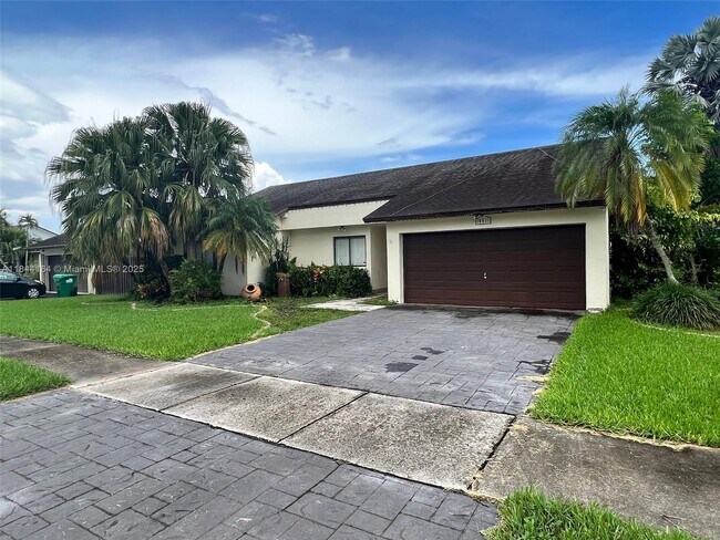 Building Photo - 10511 SW 145th Ct