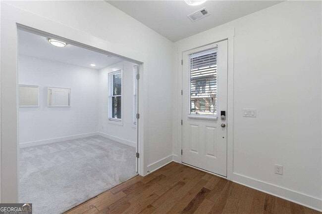 Building Photo - 1032 Robert Smalls Wy