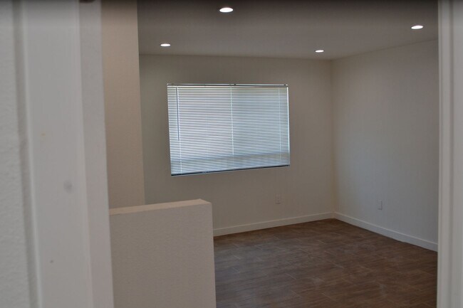 Building Photo - ??Newly Built 3 Bed / 3 Bath ADU – Great L...