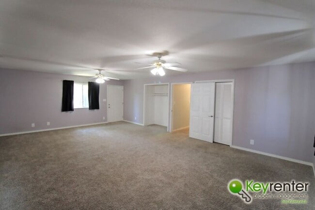 Building Photo - 419 Chaparral Way