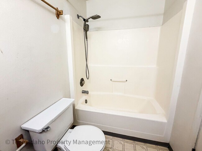 Building Photo - 562 Deer Meadow Ct