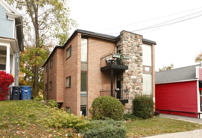 927 E Ann St Ann Arbor, MI Apartment Finder