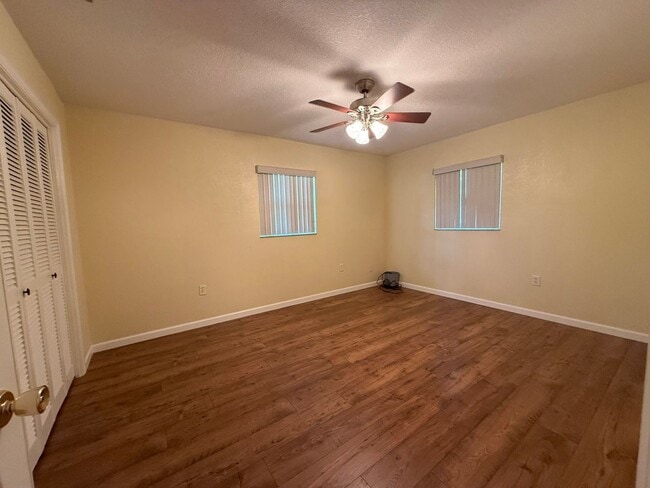 Building Photo - 5 Acre Home!!!!