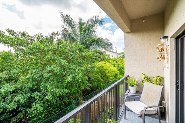 Building Photo - Northwest 104th Avenue, Doral, FL 33178 - 3 BR 2 BA condo