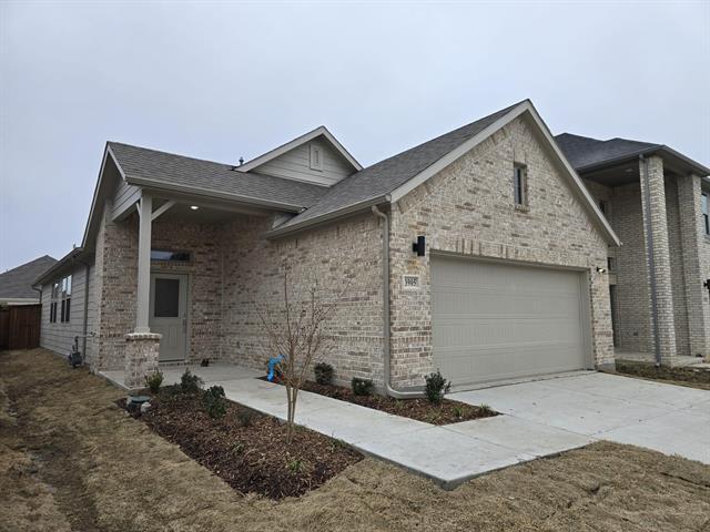 Building Photo - 3905 White Rock Dr