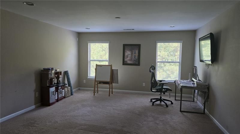 Building Photo - 6860 Rocking Horse Ln