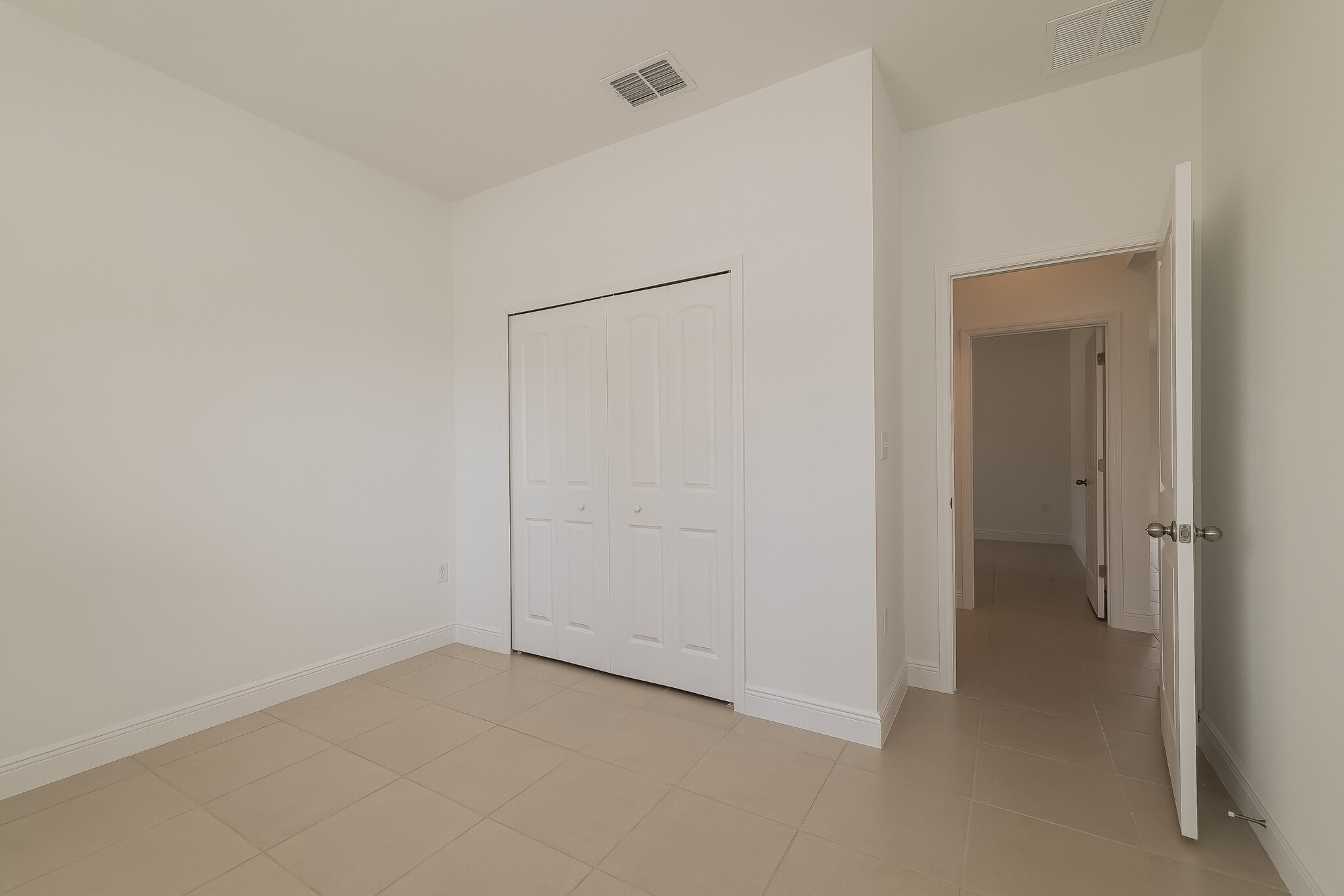 Building Photo - 416 Lark Ct