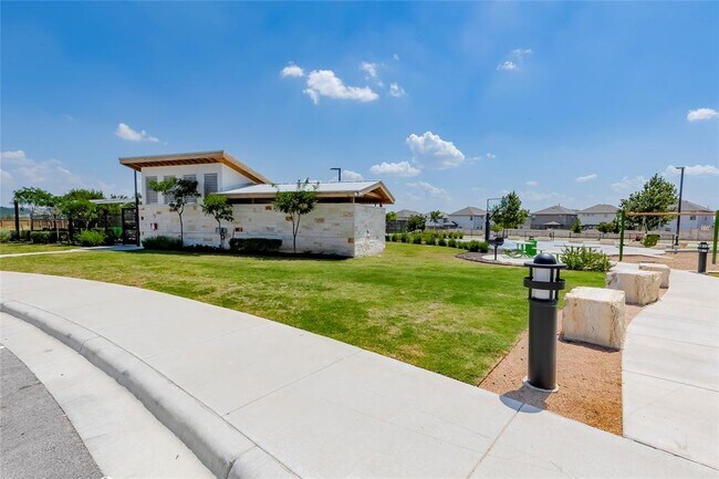 Building Photo - 425 Arrowhead Vine St