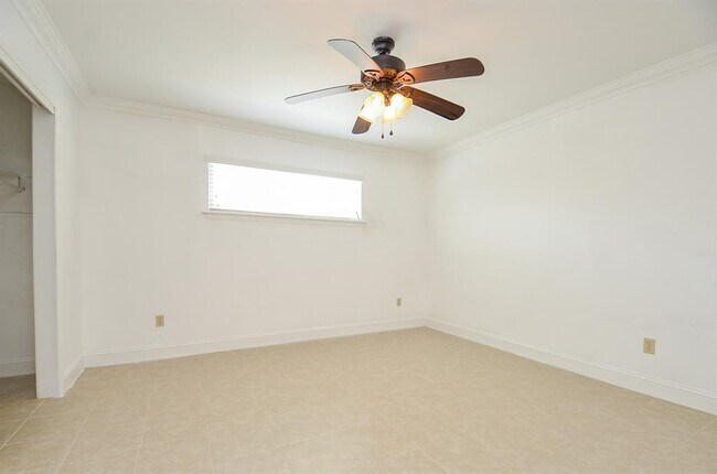 Building Photo - 8810 Ilona Ln