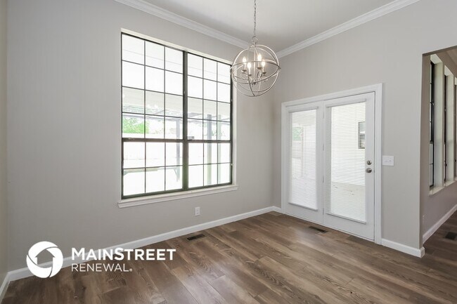 Building Photo - 400 Julie's Trail Cir