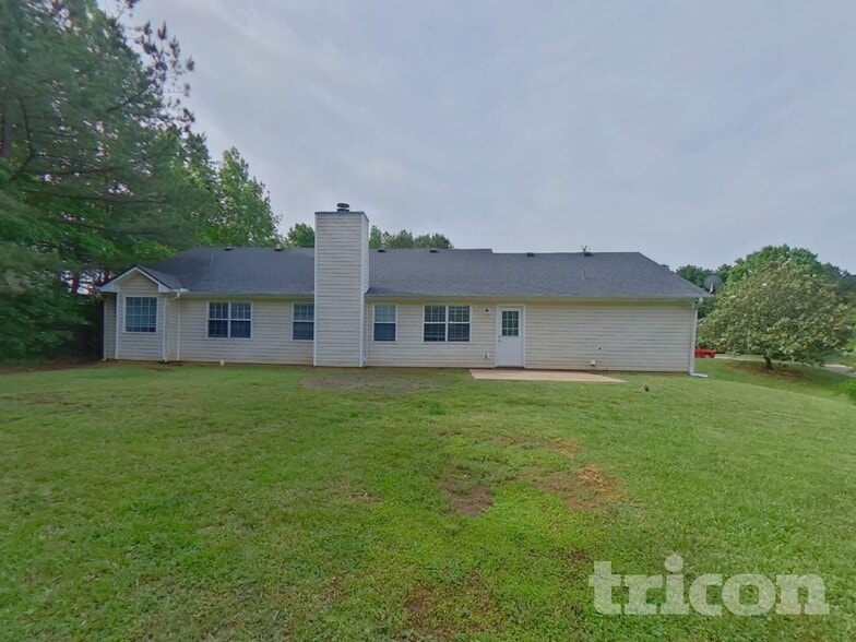 Building Photo - 45 Brighton Dr