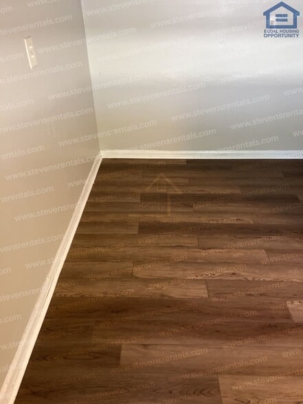 Building Photo - 5417 Slayton Ave