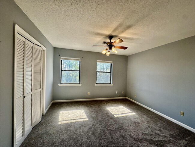 Building Photo - 29 Pheasant Ct