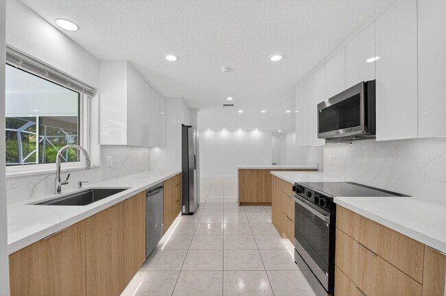 Building Photo - 4599 Brady Blvd