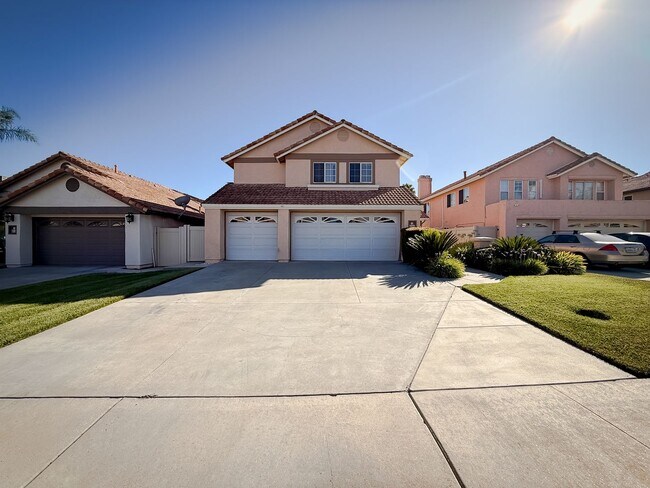 Building Photo - 40041 Zamura Ct
