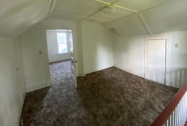 Building Photo - 2 Bedroom 2 bathroom in Alton