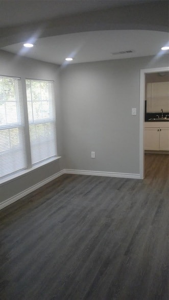 Building Photo - 1410 Joplin St