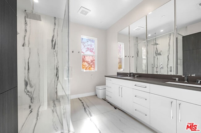 Building Photo - 4538 Dempsey Ave