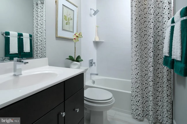 Building Photo - Gorgeous Open Concept 3 Bed 3.5 Bath Rental in Hanover