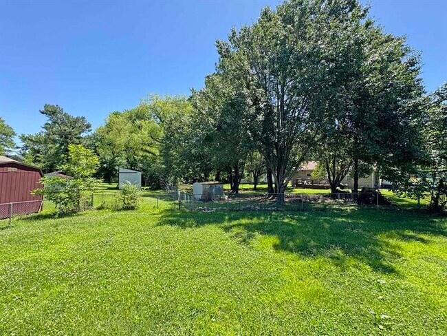 Building Photo - 571 Garnet Dr