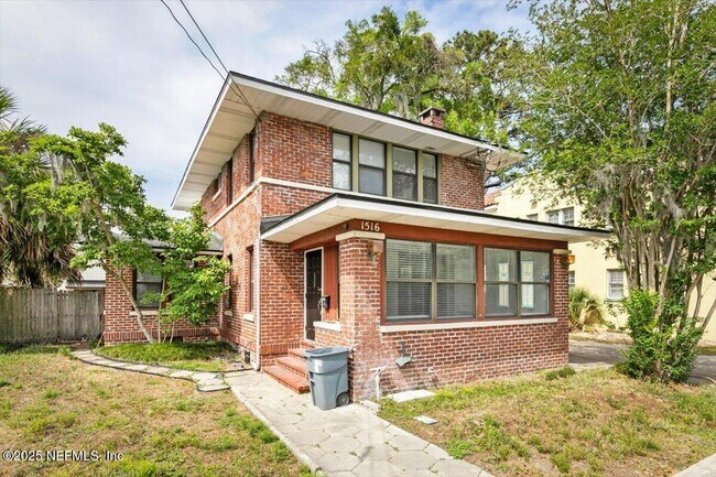 Primary Photo - 1516 McDuff Ave S
