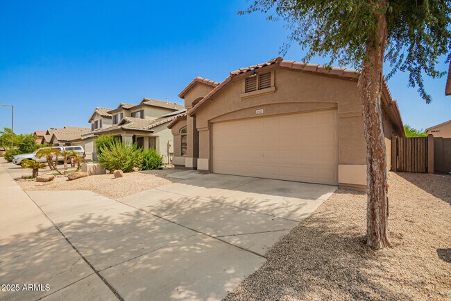Building Photo - 12425 W Montebello Ave