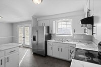 Building Photo - 3 Bedroom Pet Friendly Home For Rent in St. B Area!