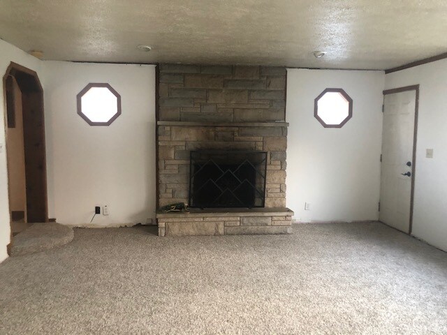 Building Photo - 830 Manchester Dr