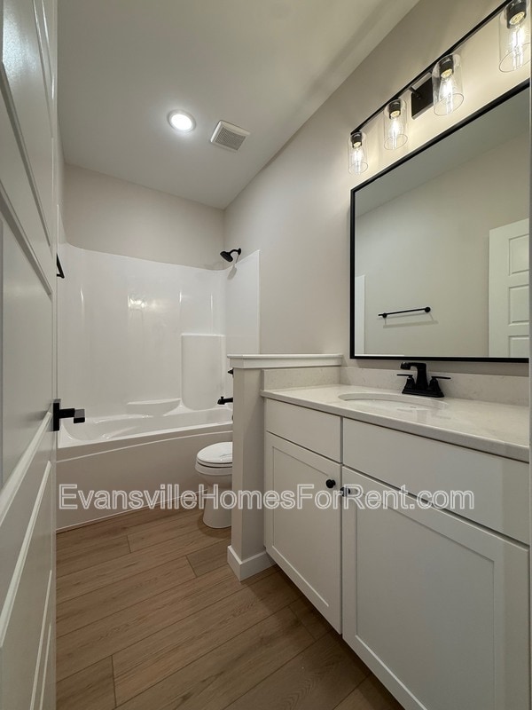 Building Photo - 3545 Sand Dr