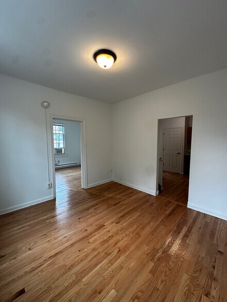Building Photo - 1226 F St NE