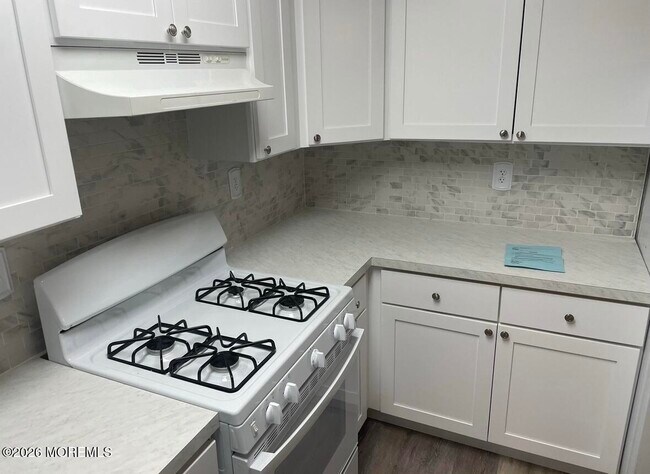 Building Photo - 2428 Bridge Ave