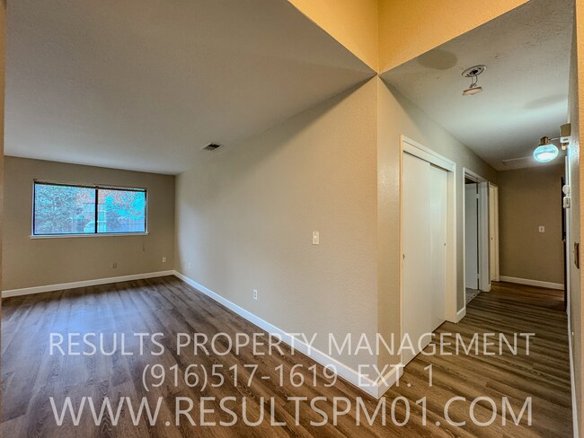 Building Photo - Spacious Single-Story Home in Prime Citrus Heights Location