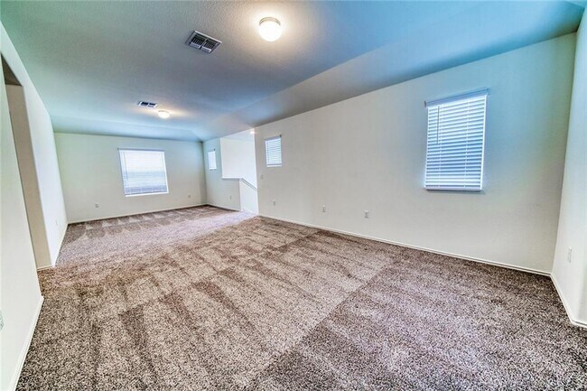 Building Photo - 15401 Summer Ray Dr