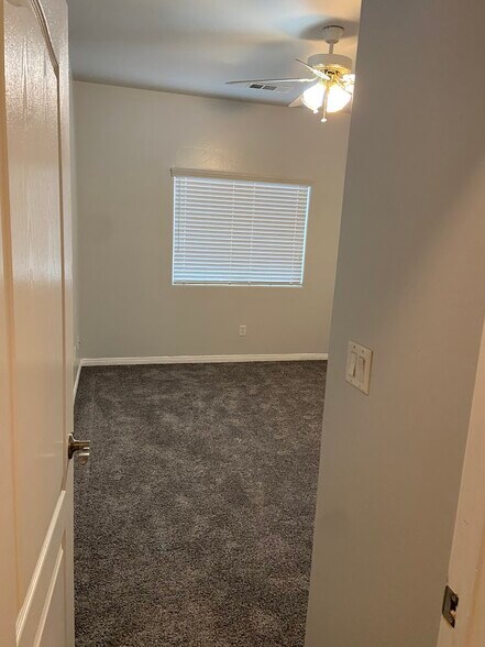 Building Photo - 11100 Vista De Cally Dr