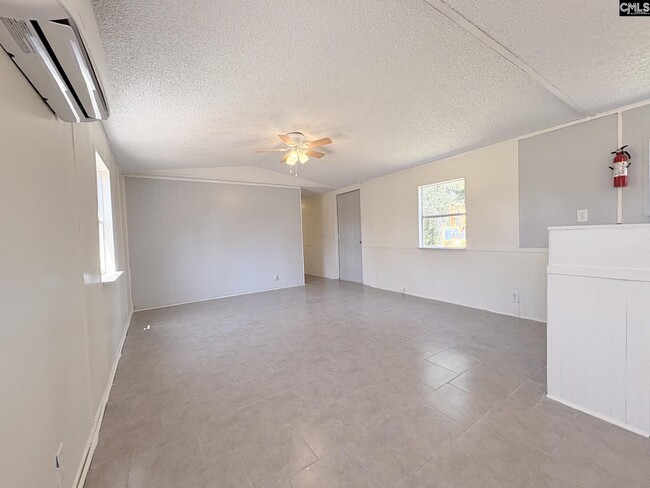 Building Photo - 122 Hatchery Hill Rd