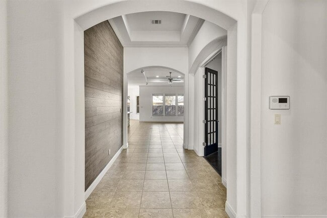 Building Photo - 1810 Manada Trail