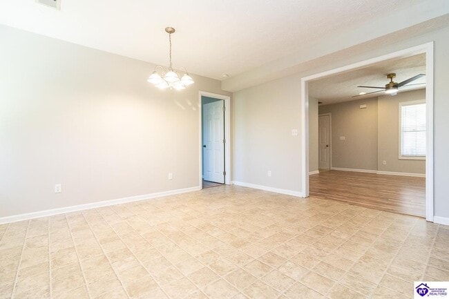 Building Photo - 134 Twin Lakes Dr