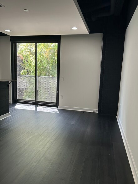 Building Photo - 62 W Colonial Dr