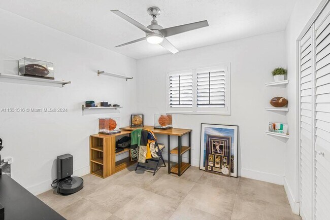 Building Photo - 5210 SW 128th Ct