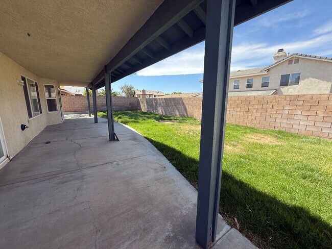 Building Photo - Beautiful Spring Valley Lake Home, 3 Bedrooms, 2 Bathrooms, New Paint