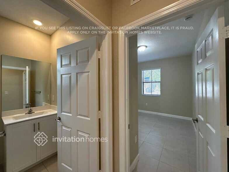 Building Photo - 3424 W 110th St