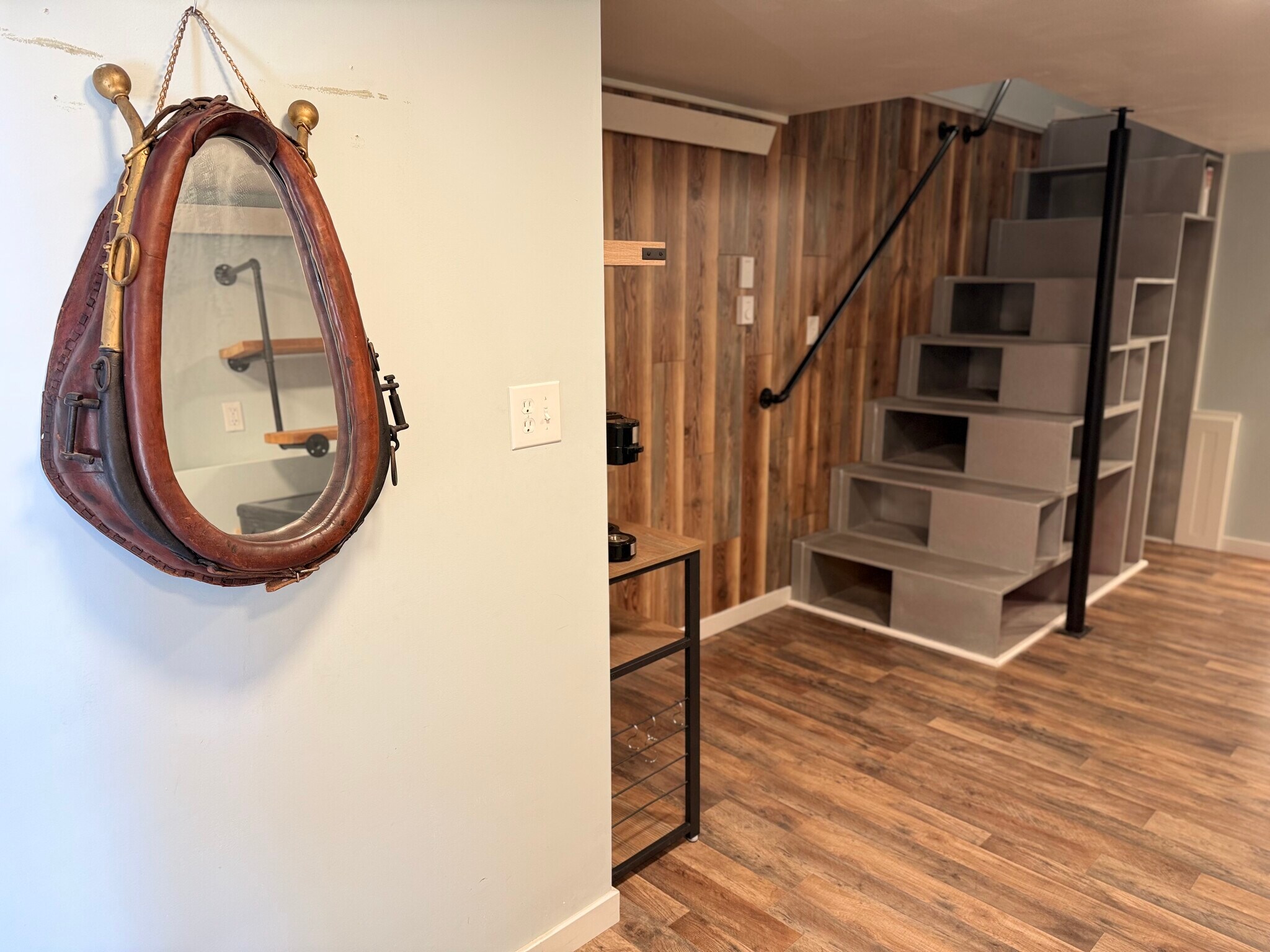 Foyer - 18350 Cumbres Rd