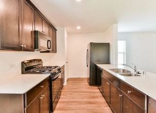Building Photo - 14314 Desert Rain Trl