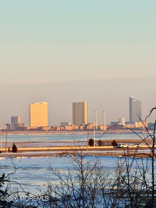 Building Photo - 1511 Railroad Ave