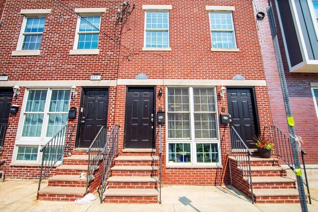 Building Photo - 775 S 20th St