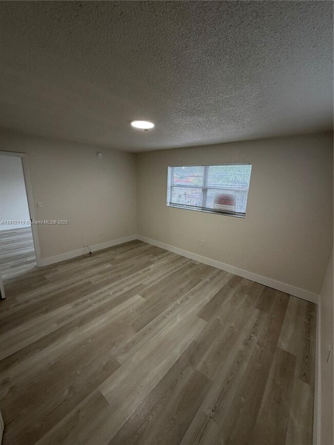 Building Photo - 444 SW 4th St